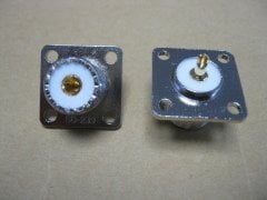 UK-106T  Teflon UHF Dişi Şase Kare