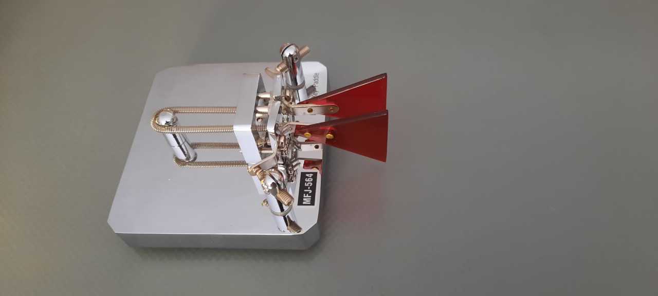 MFJ-564 Maniple Iambic Dual Paddle (Crome)