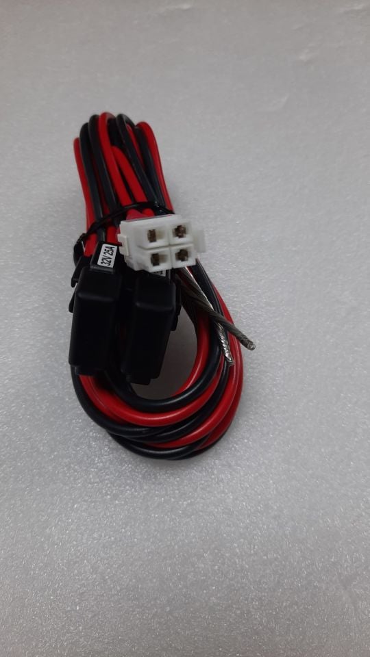 YAESU T9025225C  DC Power Cable HF 4 pin
