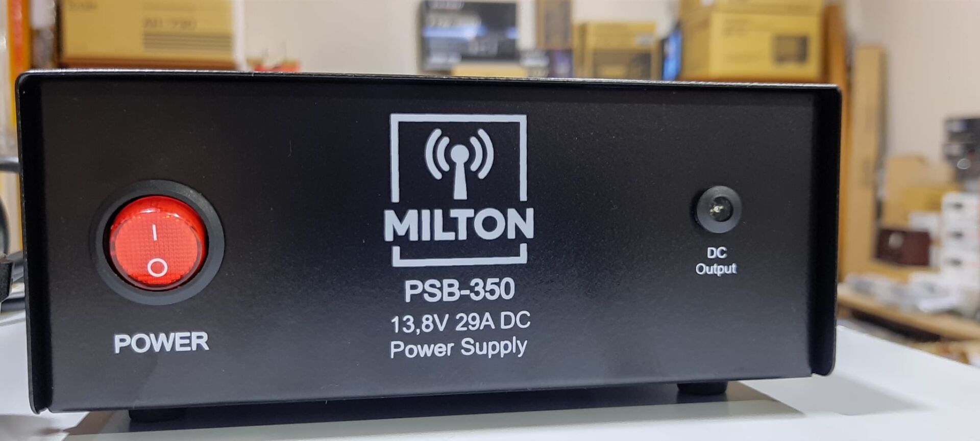 MILTON  PSB-350  13.8V-29A  Güç Kaynağı